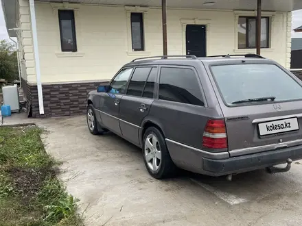 Mercedes-Benz E 300 1991 года за 1 640 000 тг. в Алматы – фото 2