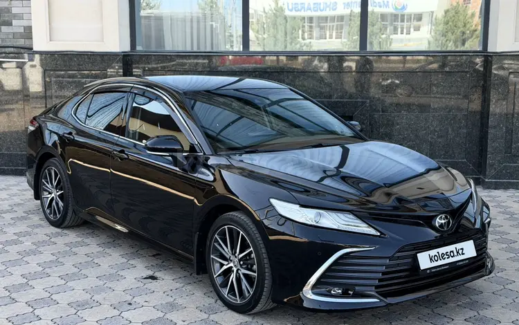 Toyota Camry 2021 года за 15 800 000 тг. в Шымкент