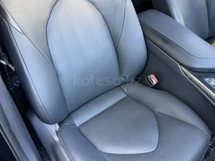 Toyota Camry 2021 года за 15 800 000 тг. в Шымкент – фото 7