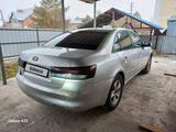 Hyundai Sonata 2006 годаүшін2 700 000 тг. в Усть-Каменогорск – фото 4