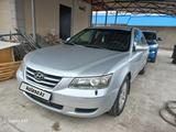 Hyundai Sonata 2006 годаүшін2 700 000 тг. в Усть-Каменогорск – фото 2