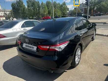 Toyota Camry 2018 года за 13 000 000 тг. в Караганда – фото 4