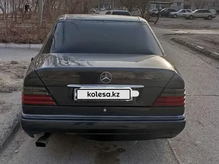 Mercedes-Benz E 200 1992 года за 1 600 000 тг. в Кызылорда – фото 2