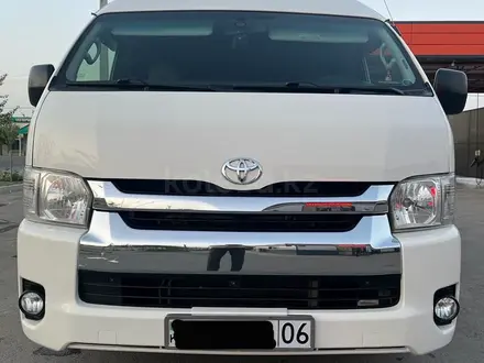 Toyota Hiace 2014 года за 11 300 000 тг. в Атырау