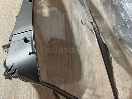 Стекло на фару на Лексус Gs 350 2012- за 35 000 тг. в Алматы – фото 4