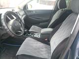 Hyundai Tucson 2017 года за 11 500 000 тг. в Уральск – фото 2