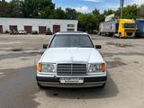 Mercedes-Benz E 200 1988 года за 3 000 000 тг. в Астана