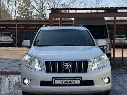 Toyota Land Cruiser Prado 2012 года за 13 900 000 тг. в Актобе – фото 2