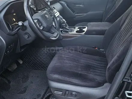 Toyota Land Cruiser 2023 года за 54 000 000 тг. в Павлодар – фото 5