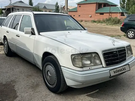 Mercedes-Benz E 280 1994 года за 1 800 000 тг. в Кызылорда – фото 3