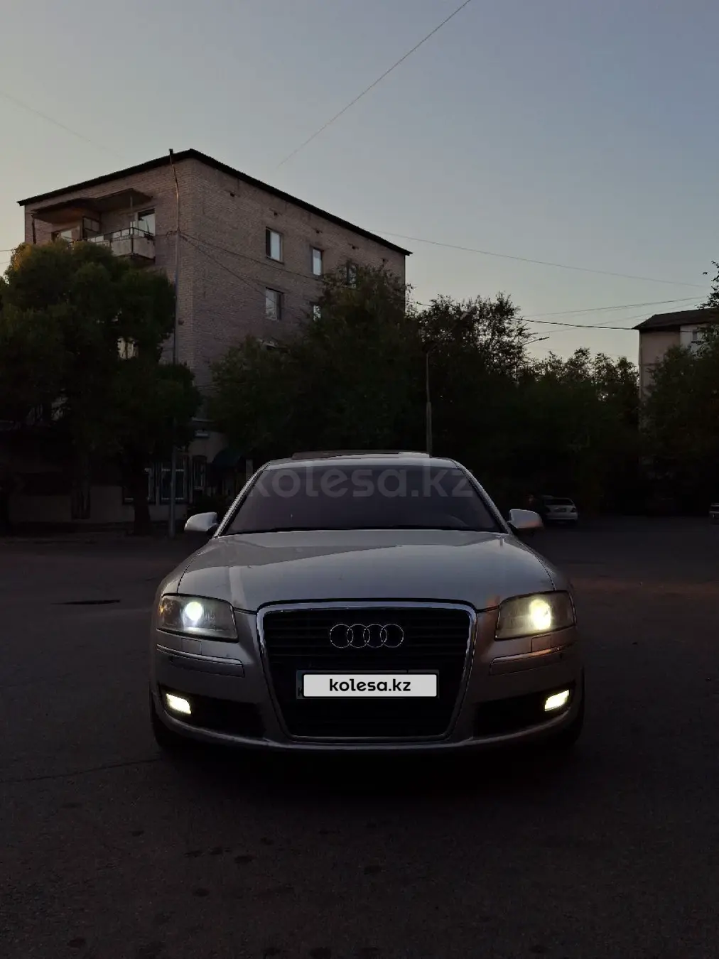 Audi A8, 2005