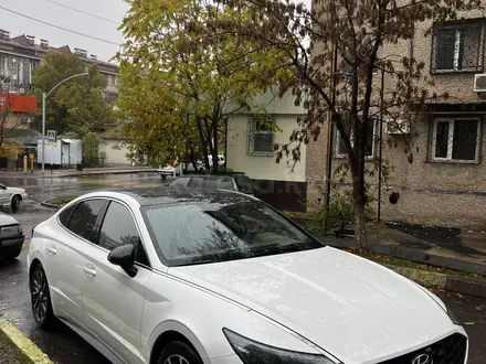 Hyundai Sonata 2021 года за 13 000 000 тг. в Шымкент