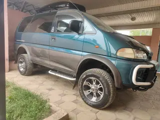 Mitsubishi Delica