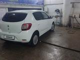 Renault Sandero 2015 года за 3 100 000 тг. в Астана – фото 2