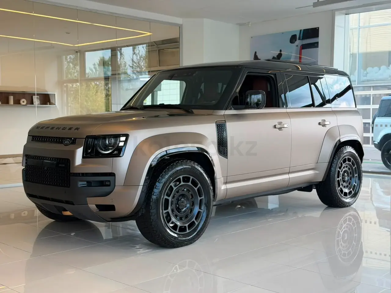 Land Rover Defender, 2026
