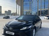 Toyota Camry 2018 года за 11 900 000 тг. в Астана – фото 4