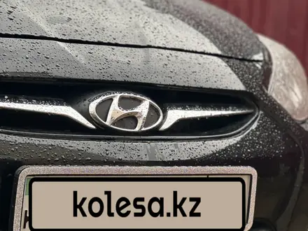 Hyundai Solaris 2013 года за 3 500 000 тг. в Актобе – фото 6