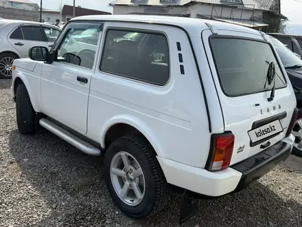 ВАЗ (Lada) Lada 2121 2017 года за 3 600 000 тг. в Алматы – фото 22