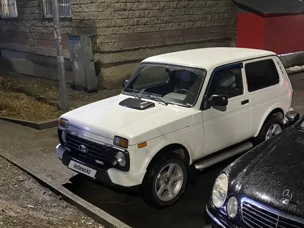 ВАЗ (Lada) Lada 2121 2017 года за 3 600 000 тг. в Алматы – фото 29