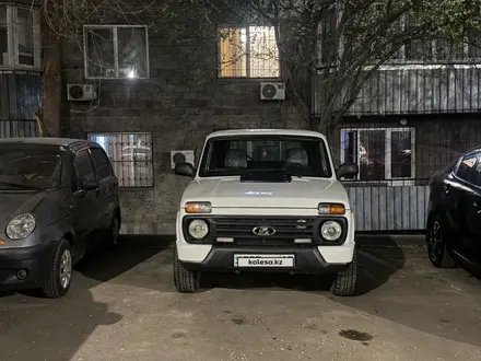 ВАЗ (Lada) Lada 2121 2017 года за 3 600 000 тг. в Алматы – фото 4