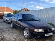 Opel Vectra, 1990