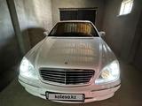 Mercedes-Benz S 320 2000 годаfor5 800 000 тг. в Актау