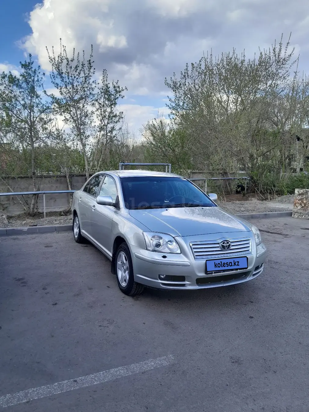 Toyota Avensis, 2004