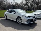 Toyota Camry 2020 года за 17 500 000 тг. в Алматы