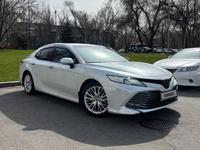 Toyota Camry 2020 года за 16 700 000 тг. в Алматы