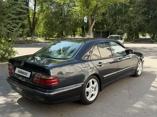 Mercedes-Benz E 280