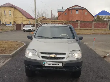 Chevrolet Niva 2013 года за 3 500 000 тг. в Астана – фото 2