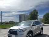 Toyota Highlander 2014 годаүшін10 500 000 тг. в Астана