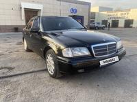 Mercedes-Benz C 180 1996 года за 1 800 000 тг. в Караганда