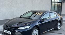 Toyota Camry 2020 года за 15 200 000 тг. в Шымкент