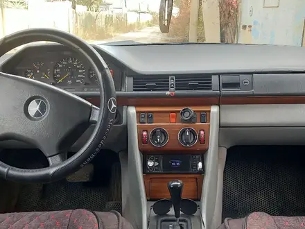 Mercedes-Benz E 230 1991 года за 2 000 000 тг. в Жезказган