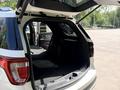 Ford Explorer 2017 года за 13 300 000 тг. в Алматы – фото 17
