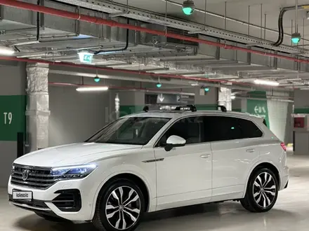 Volkswagen Touareg 2019 года за 29 500 000 тг. в Астана – фото 4