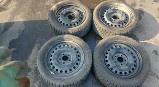 Шины зимние Bridgestone Blizzak 205/55R16 с Дисками на Toyota Avensisүшін140 000 тг. в Алматы