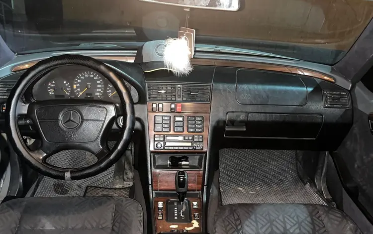 Mercedes-Benz C 220 1995 года за 1 900 800 тг. в Алматы