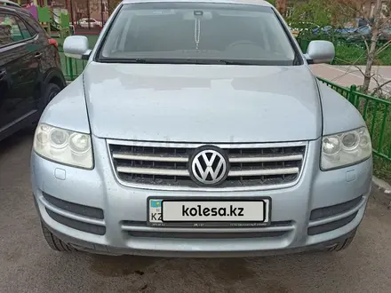 Volkswagen Touareg 2004 года за 4 500 000 тг. в Астана