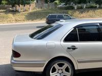 Mercedes-Benz E 230 1996 годаүшін2 500 000 тг. в Алматы