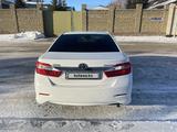 Toyota Camry 2013 года за 9 500 000 тг. в Астана – фото 2