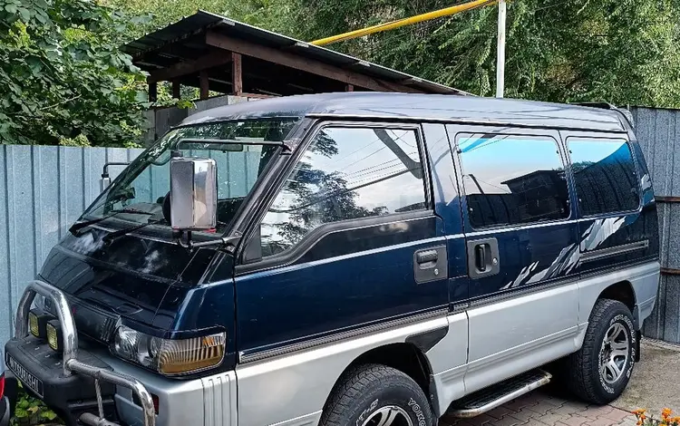 Mitsubishi Delica 1996 годаүшін2 600 000 тг. в Алматы