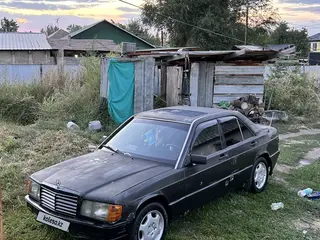 Mercedes-Benz 190