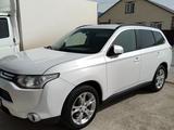 Mitsubishi Outlander 2012 года за 4 900 000 тг. в Атырау – фото 3