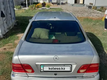 Mercedes-Benz E 280 1997 года за 2 400 000 тг. в Алматы – фото 4