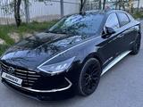 Hyundai Sonata 2021 года за 9 500 000 тг. в Петропавловск – фото 2