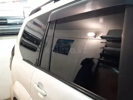 Антигравийная защита авто, тонировка, бронепленка на лобовое стекло в Актау – фото 16