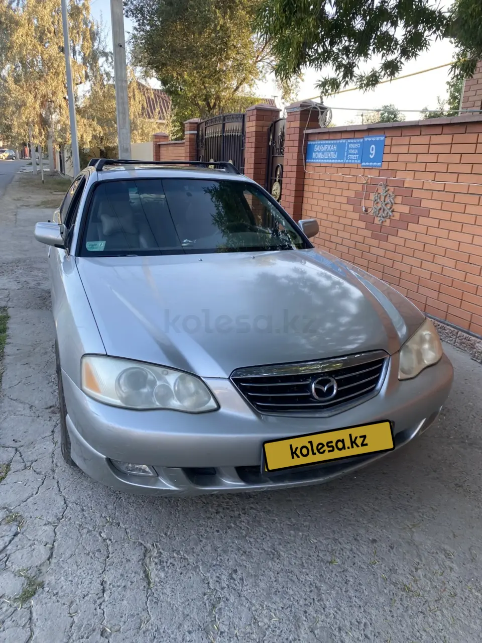 Mazda Millenia, 2001