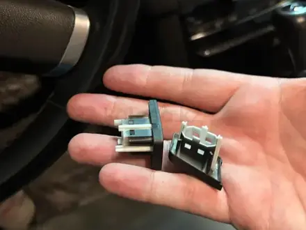 Кнопки крышки центрального замка на передней левой двери Mercedes Benz за 5 500 тг. в Алматы – фото 5